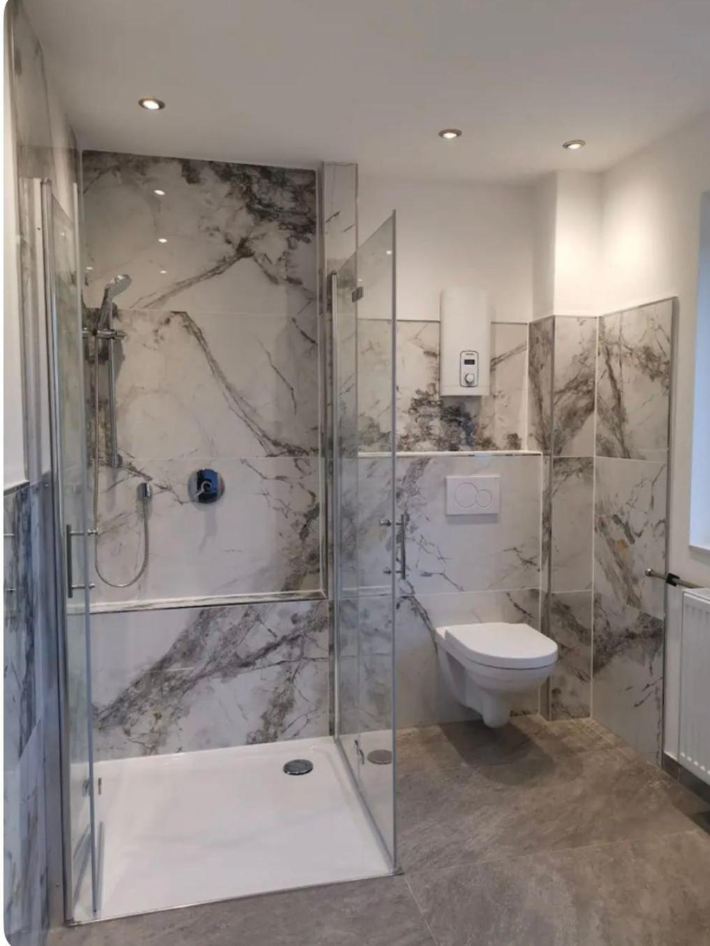 Modernes Stilvoll Eingerichtetes Appartement Rosrath Luaran gambar