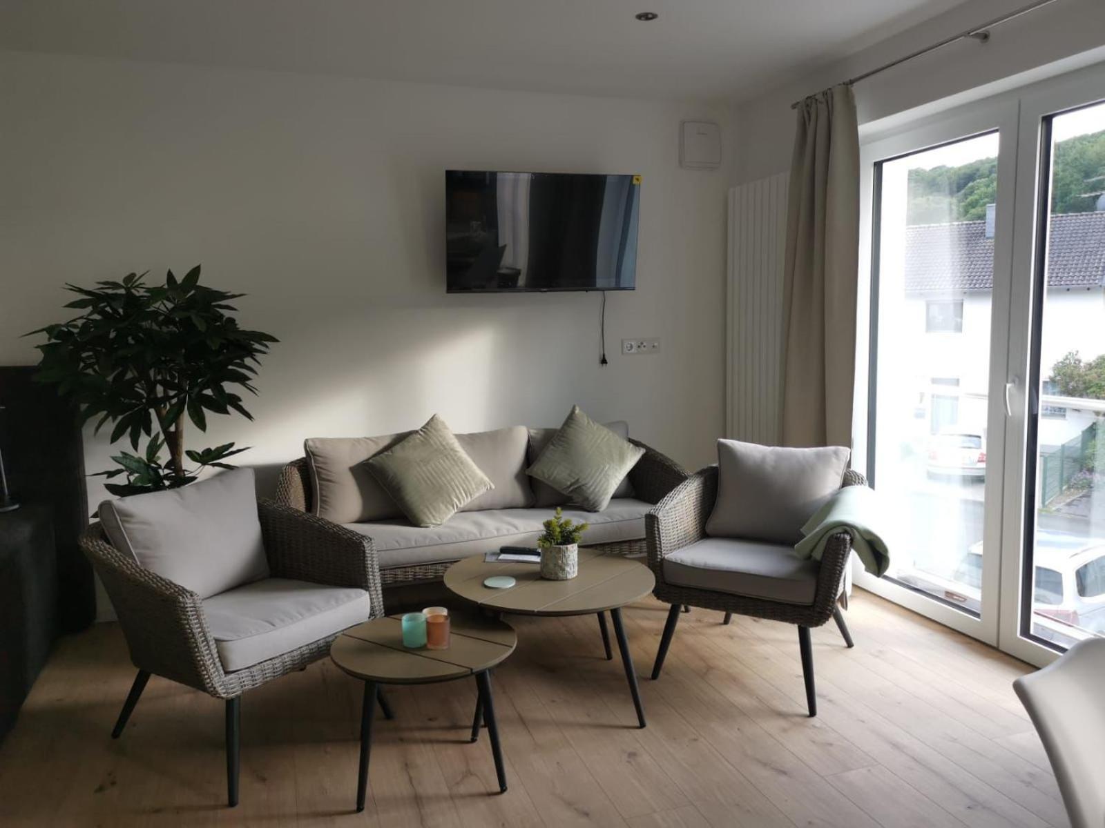 Modernes Stilvoll Eingerichtetes Appartement Rosrath Luaran gambar